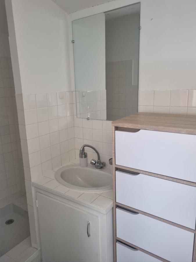 Jolie Petite Maison Dans Village Fortifie Brigueuil المظهر الخارجي الصورة