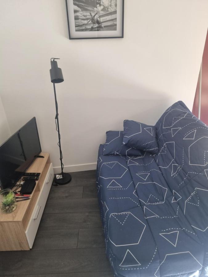 Jolie Petite Maison Dans Village Fortifie Brigueuil المظهر الخارجي الصورة